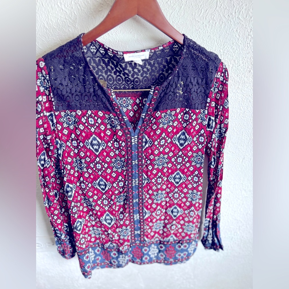 Lace detail long sleeve top